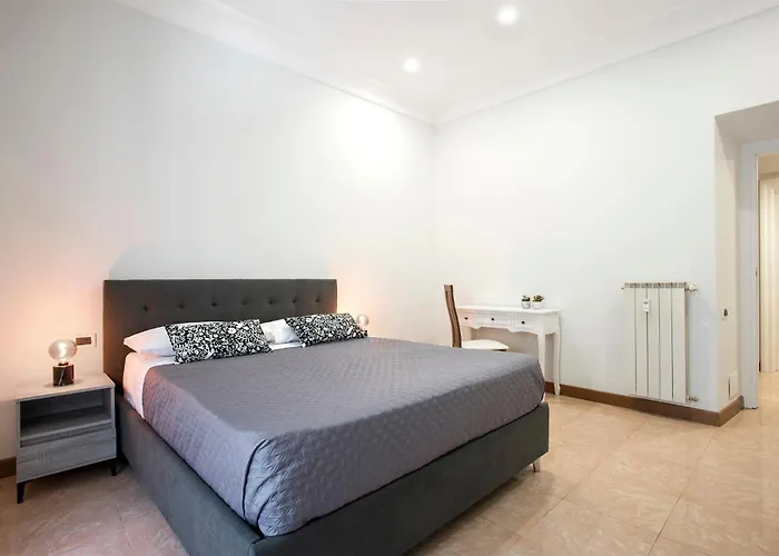 Apartment Appia Luxe - A Poche Fermate Del Centro
