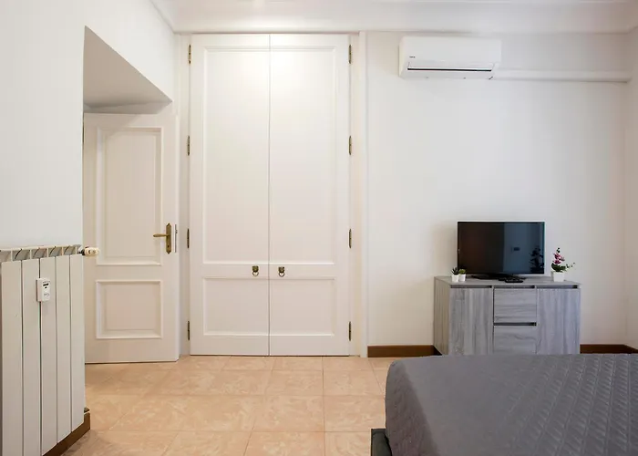 Appia Luxe - A Poche Fermate Del Centro Apartment *