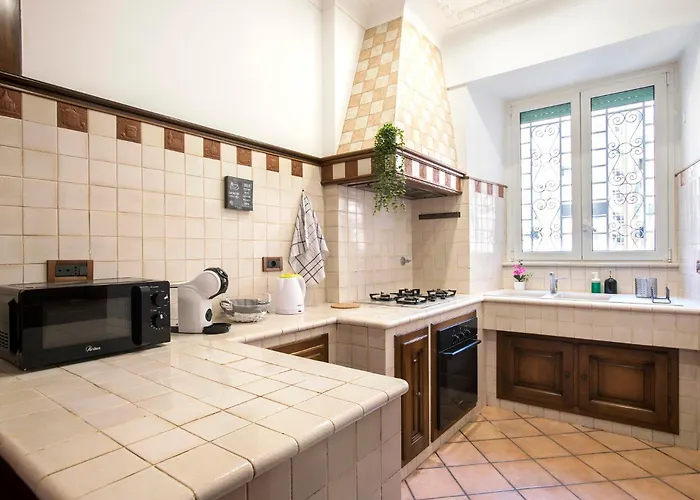 Appia Luxe - A Poche Fermate Del Centro Apartment Rom