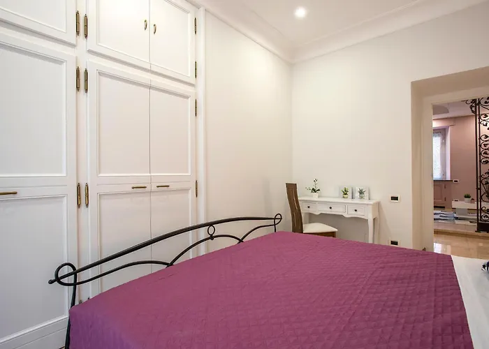 Appia Luxe - A Poche Fermate Del Centro Apartment